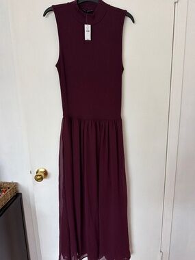 GAP Burgundy Sleeveless Mock Neck Maxi Dress – Size M – NWT